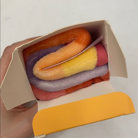 NEW NEVER TOUCHED The Original Makeup Eraser - Picture 4 of 4